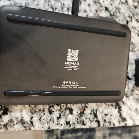 Nomad Base Station Apple Watch Edition - Picture 2 of 9